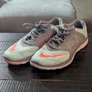 Nike Women's Lite Run 3, Size 9.5, gray/teal/orange running shoes